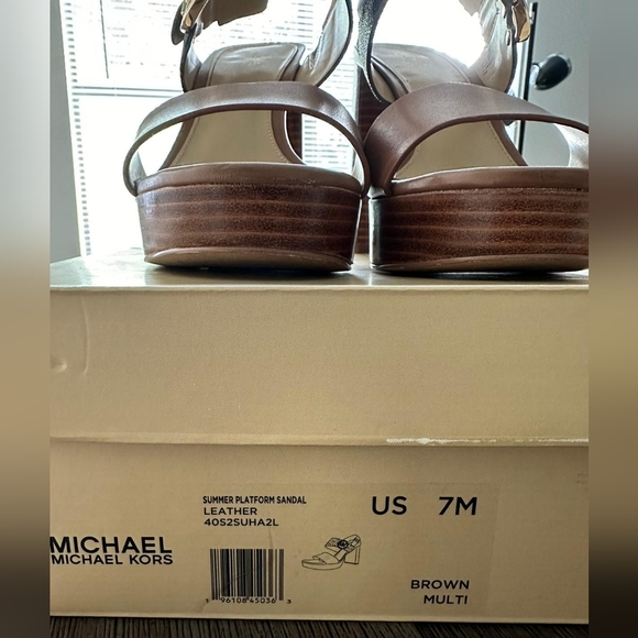 MK LOGO Summer Platform Sandals - Picture 5 of 5